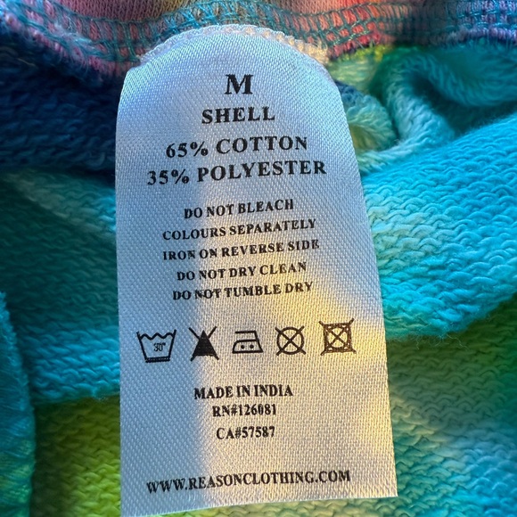 Men’s Maison Noir Tie Dye Shorts - Picture 6 of 6